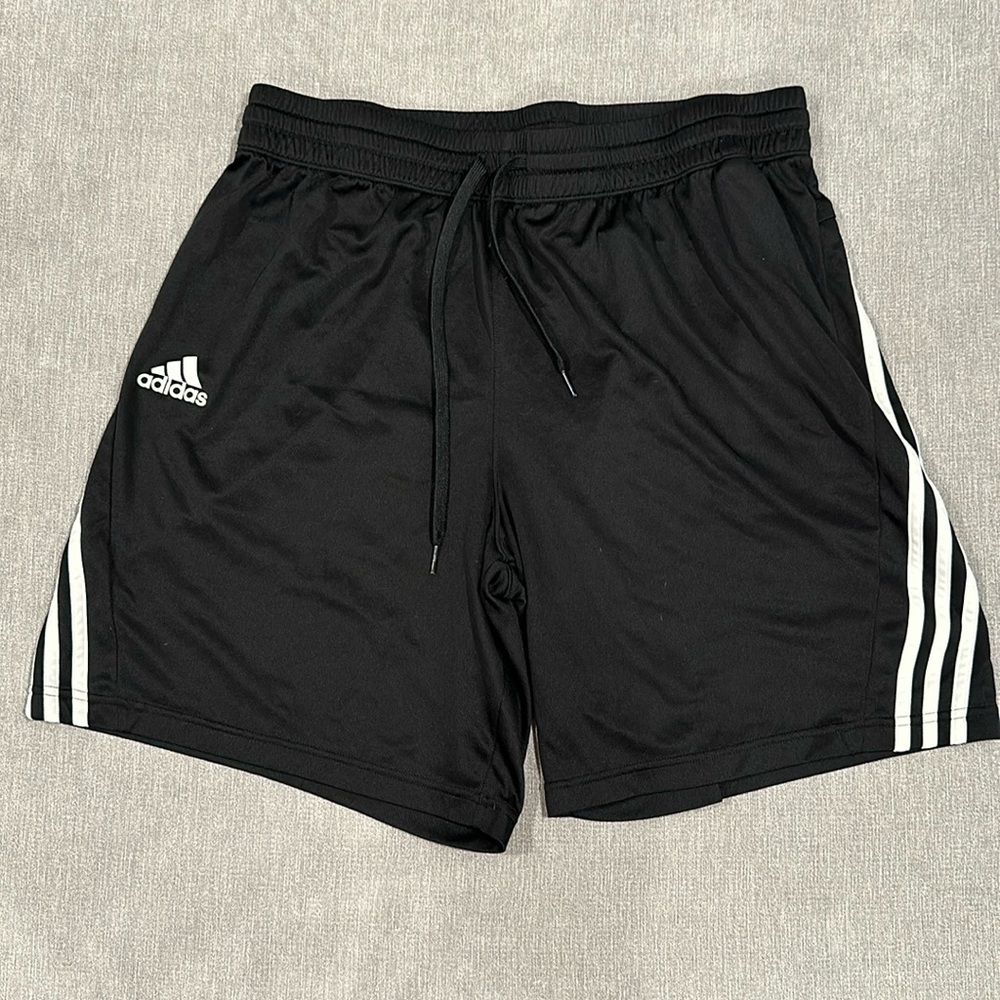 Men’s adidas aeroready black athletic shorts. Size XL